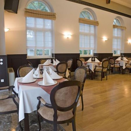 Hotel Apollo Darlowko Ngoại thất bức ảnh