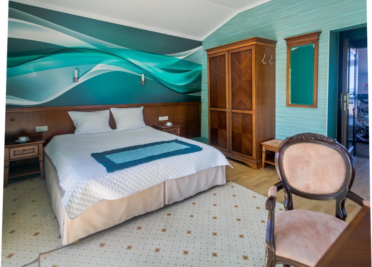 Hotel Apollo Darlowko Ngoại thất bức ảnh